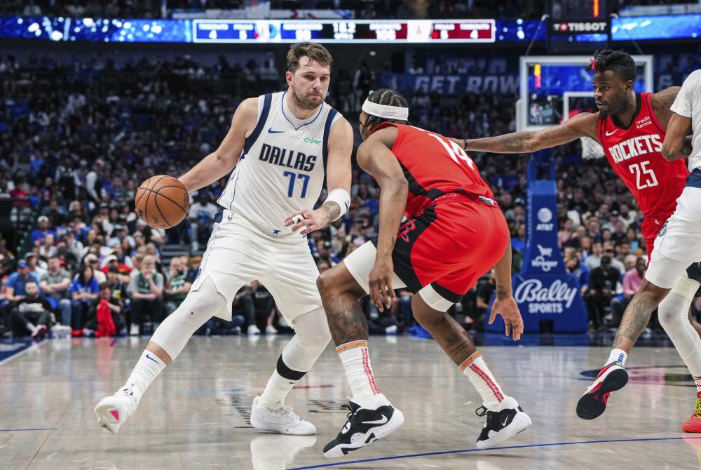 甲赛场上展 甲赛场上展