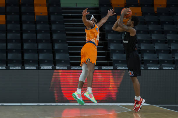 景球队日益 景球队日益